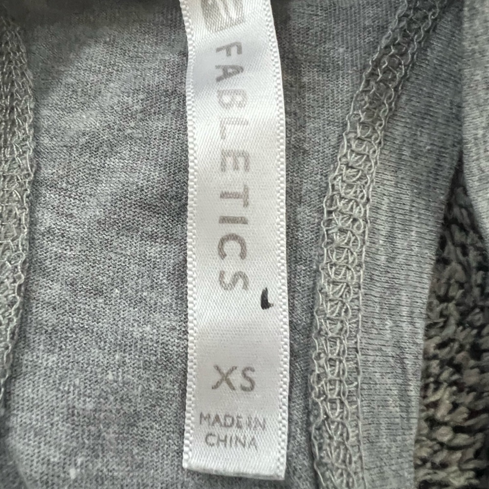 Fabletics Gray Rose Pattern Tank Top - Picture 5 of 5